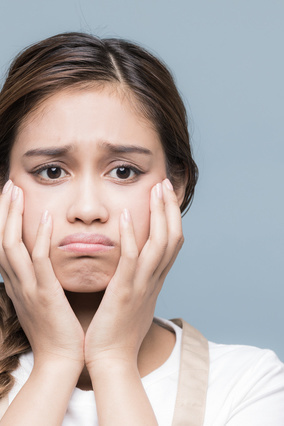 困っている女性