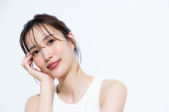 微笑む美しい女性